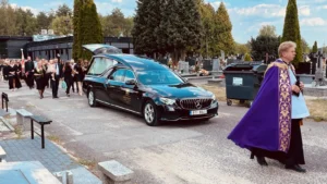 Ceremonia z księdzem